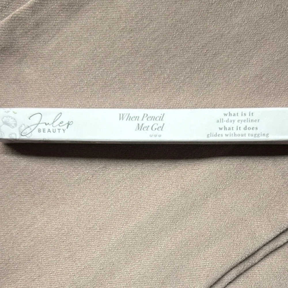 Julep Beauty Eyeliner Pencil - Blackest Black Matte - Picture 3 of 10